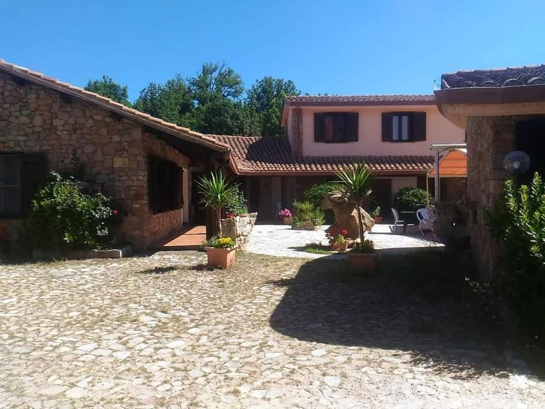 Hotel Il Nido Dell'Aquila Villanova Strisaili Luaran gambar