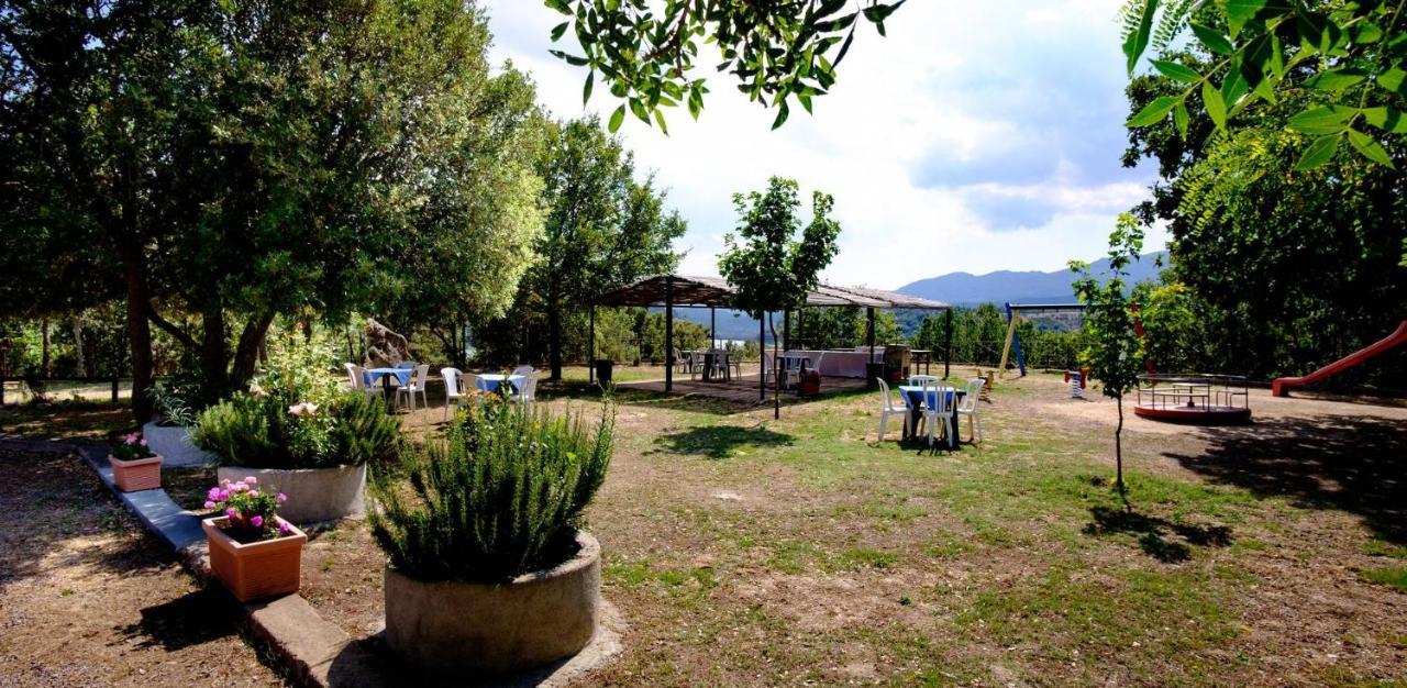 Hotel Il Nido Dell'Aquila Villanova Strisaili Luaran gambar